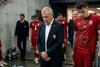 Český fotbal v rozkladu. Koubkův konec nic neřeší, je třeba revoluce - Médium.cz
